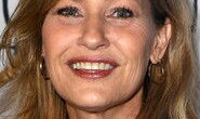Joey Lauren Adams